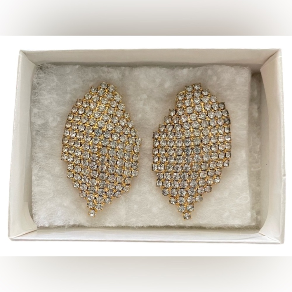 Clip on earrings